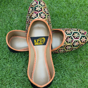 Elegant Black Khussa – Fresh Ethnic Charm